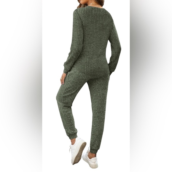 Cozy Ribbed Knit Lounge Set- Green - Picture 4 of 5